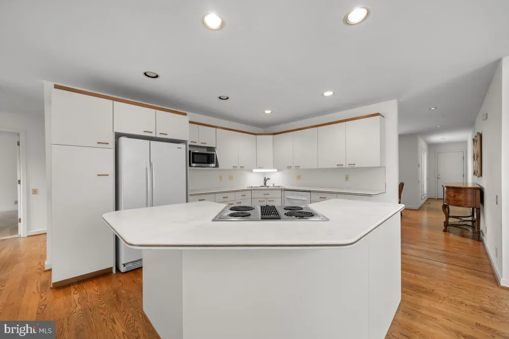 109 DOWNS DRIVE Wilmington, DE 19807