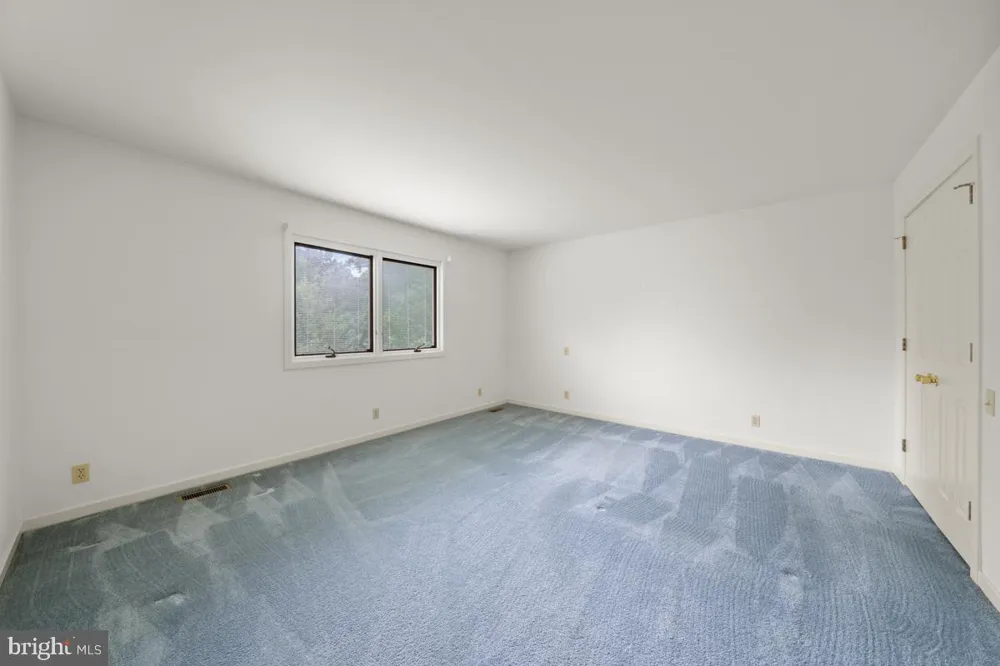 109 DOWNS DRIVE Wilmington, DE 19807