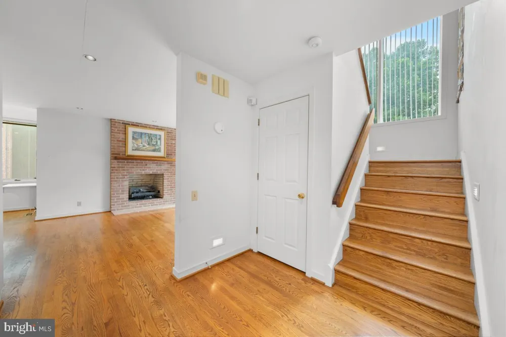 109 DOWNS DRIVE Wilmington, DE 19807