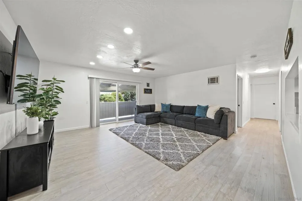 598 Telegraph Canyon Rd #D Chula Vista, CA 91910