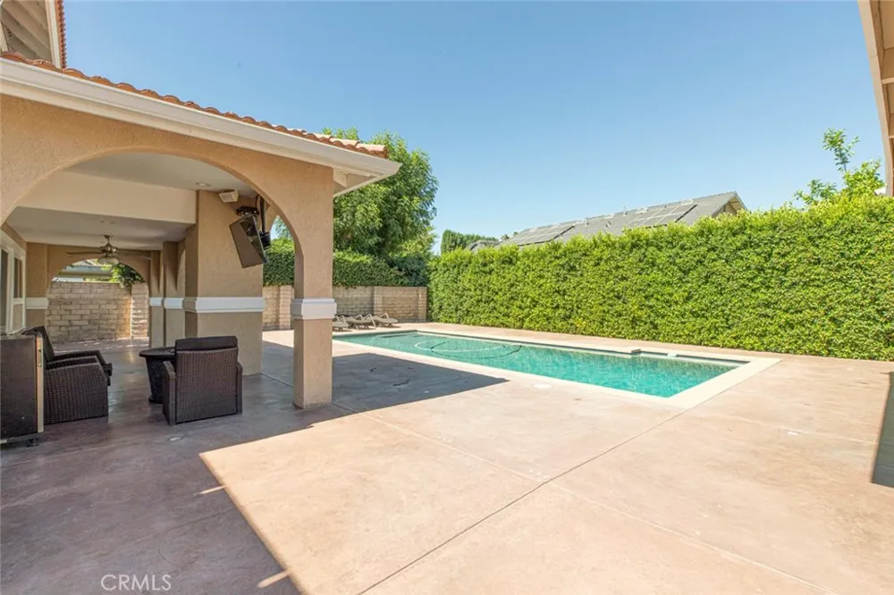 8338 Sale West Hills, CA 91304
