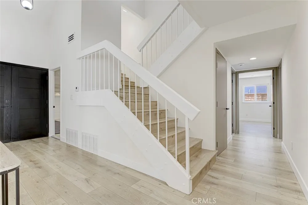 8338 Sale West Hills, CA 91304