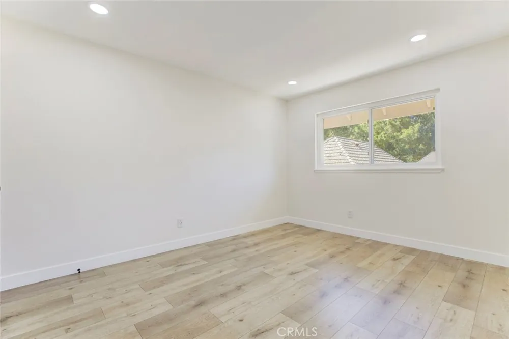 8338 Sale West Hills, CA 91304