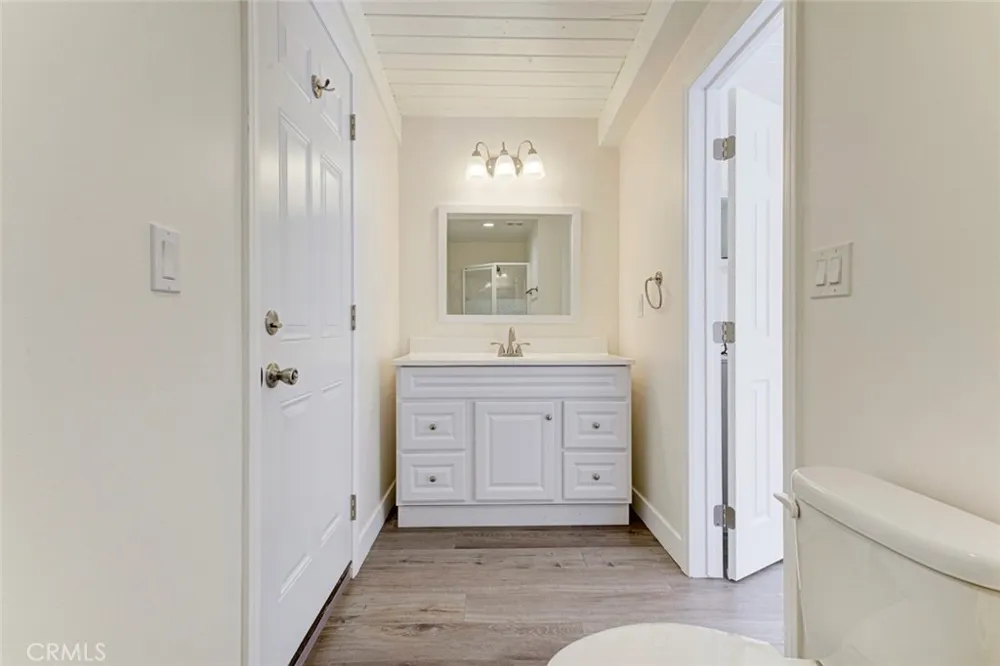 8338 Sale West Hills, CA 91304