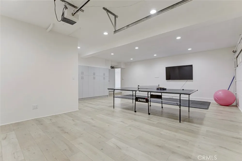 8338 Sale West Hills, CA 91304