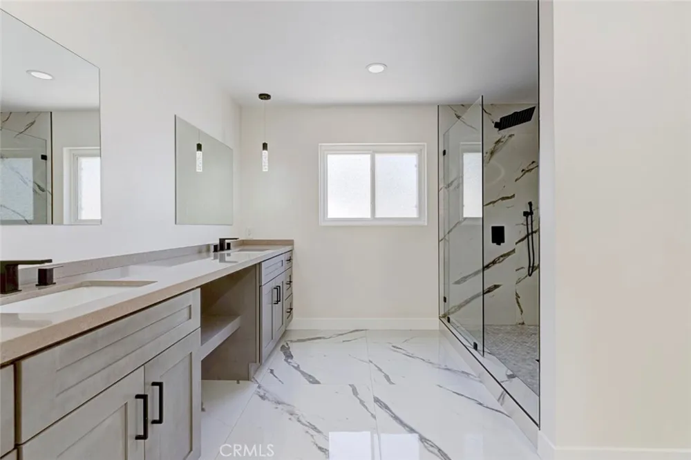 8338 Sale West Hills, CA 91304