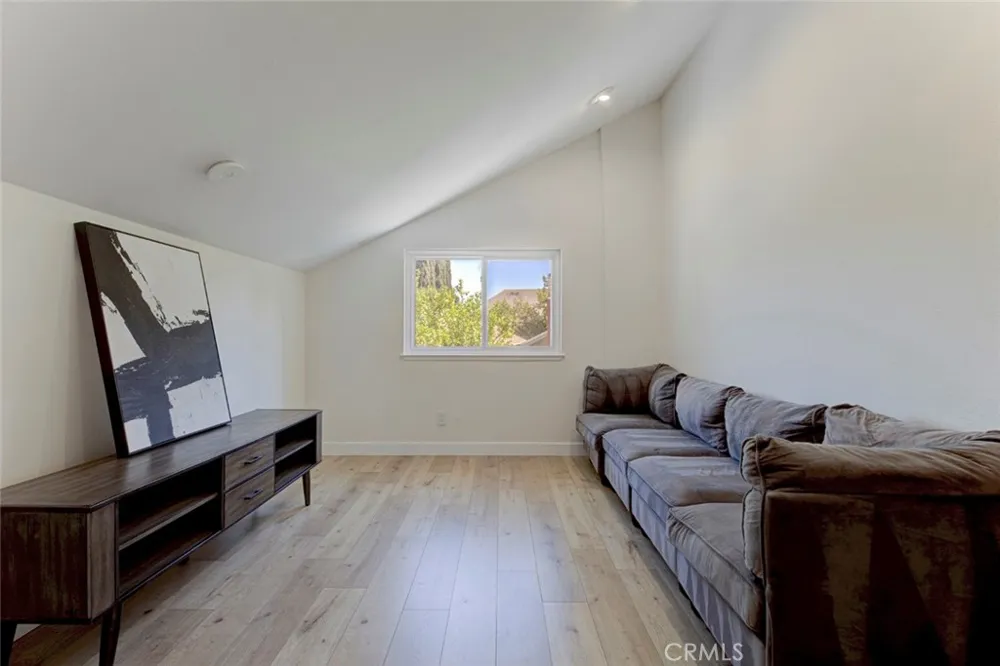8338 Sale West Hills, CA 91304