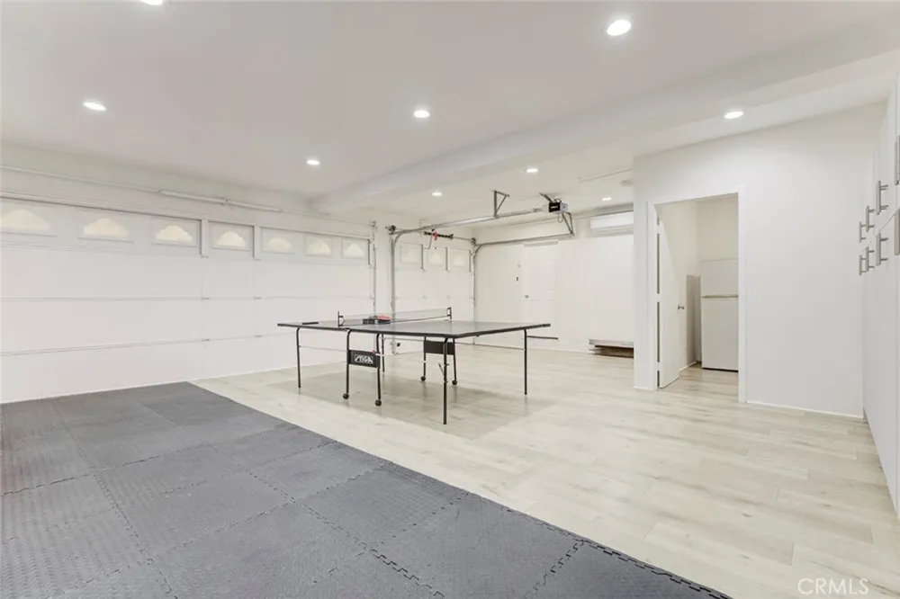 8338 Sale West Hills, CA 91304