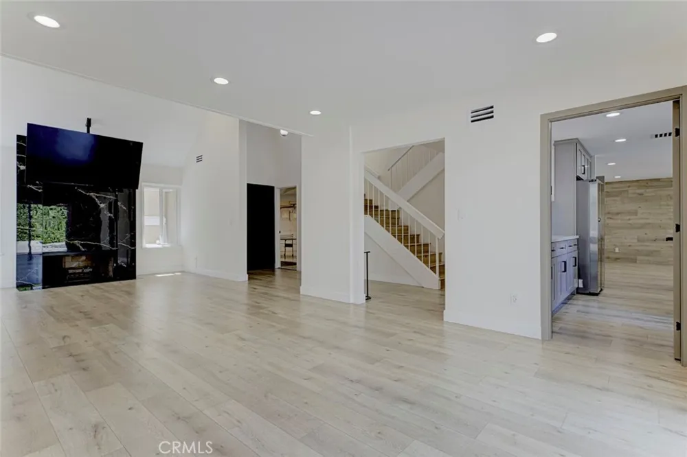 8338 Sale West Hills, CA 91304