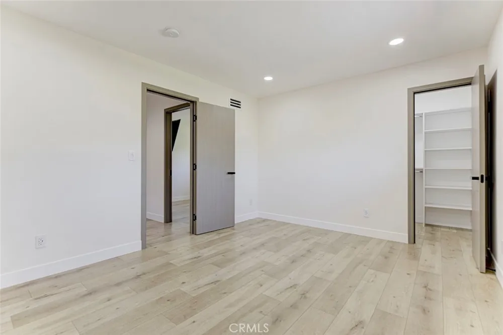 8338 Sale West Hills, CA 91304