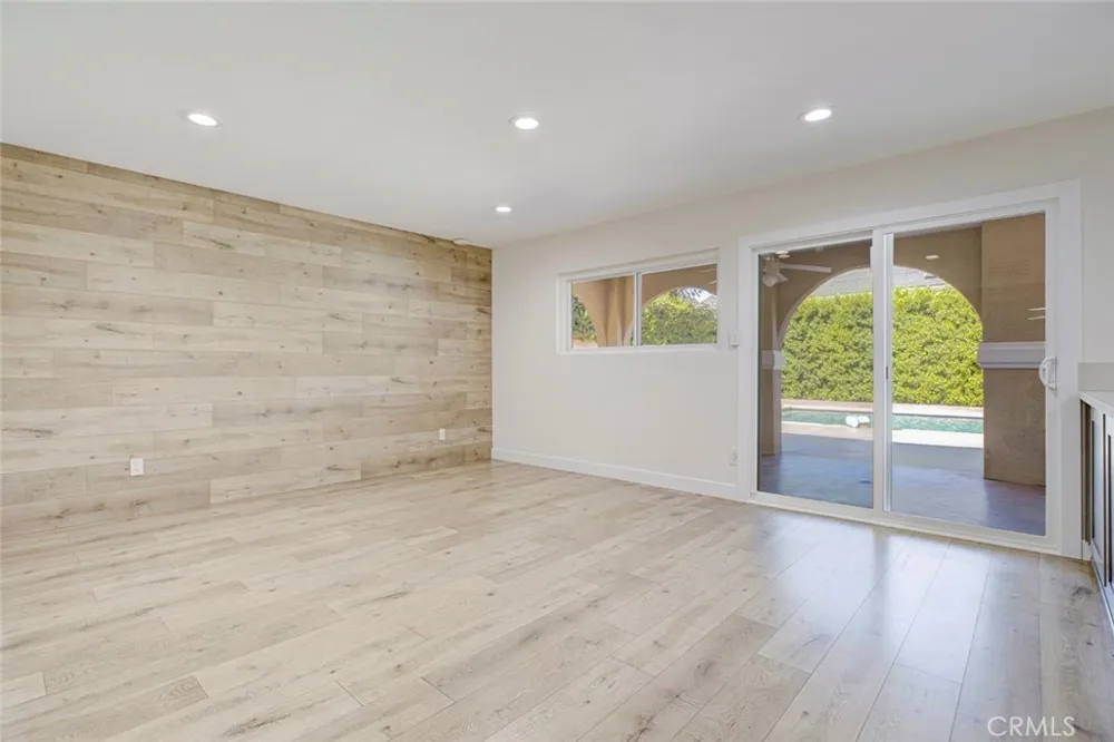 8338 Sale West Hills, CA 91304