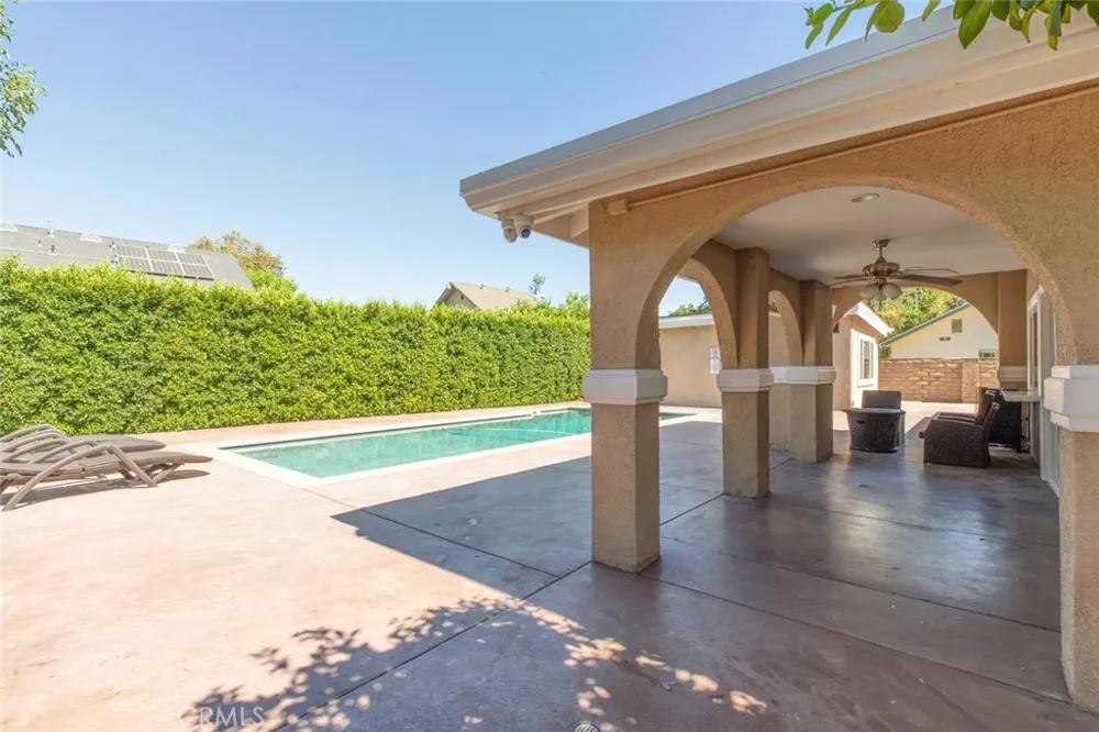 8338 Sale West Hills, CA 91304