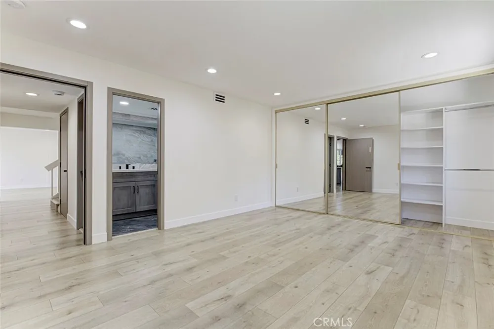 8338 Sale West Hills, CA 91304