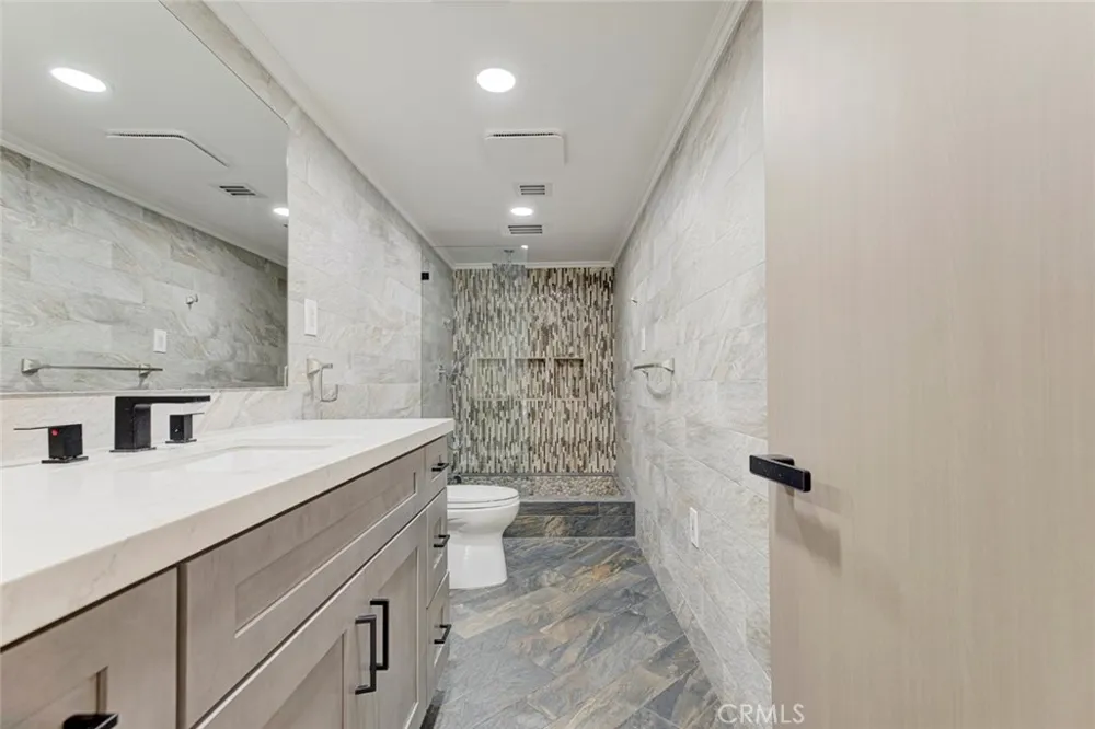 8338 Sale West Hills, CA 91304