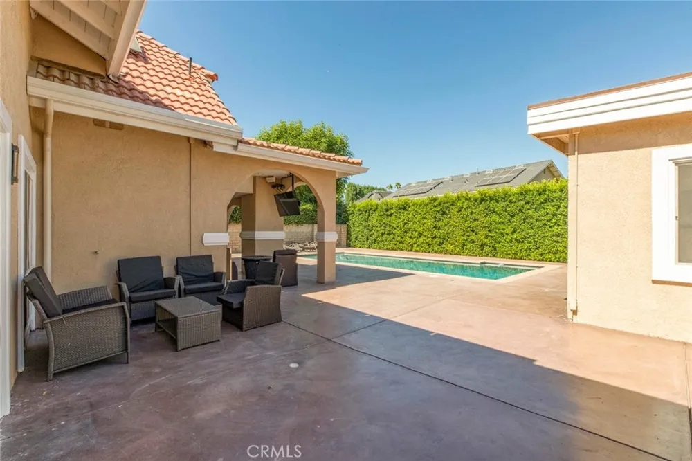 8338 Sale West Hills, CA 91304