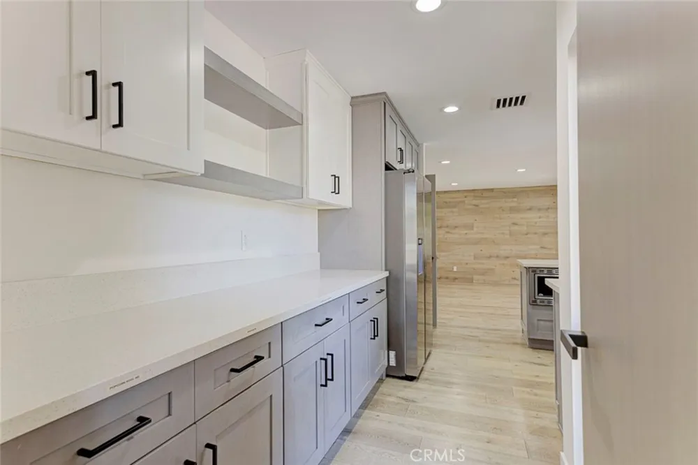 8338 Sale West Hills, CA 91304