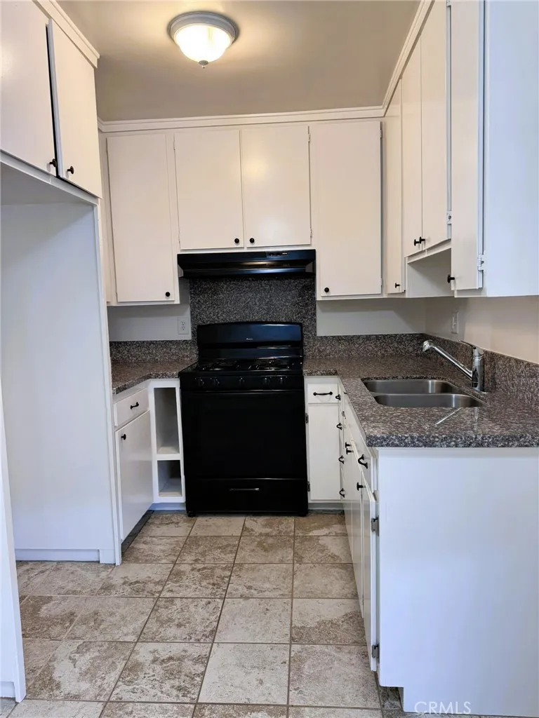 2310 Washington #F Burbank, CA 91504