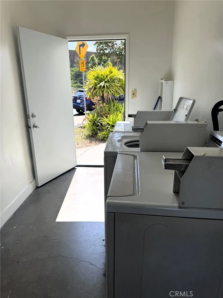 2310 Washington #F Burbank, CA 91504