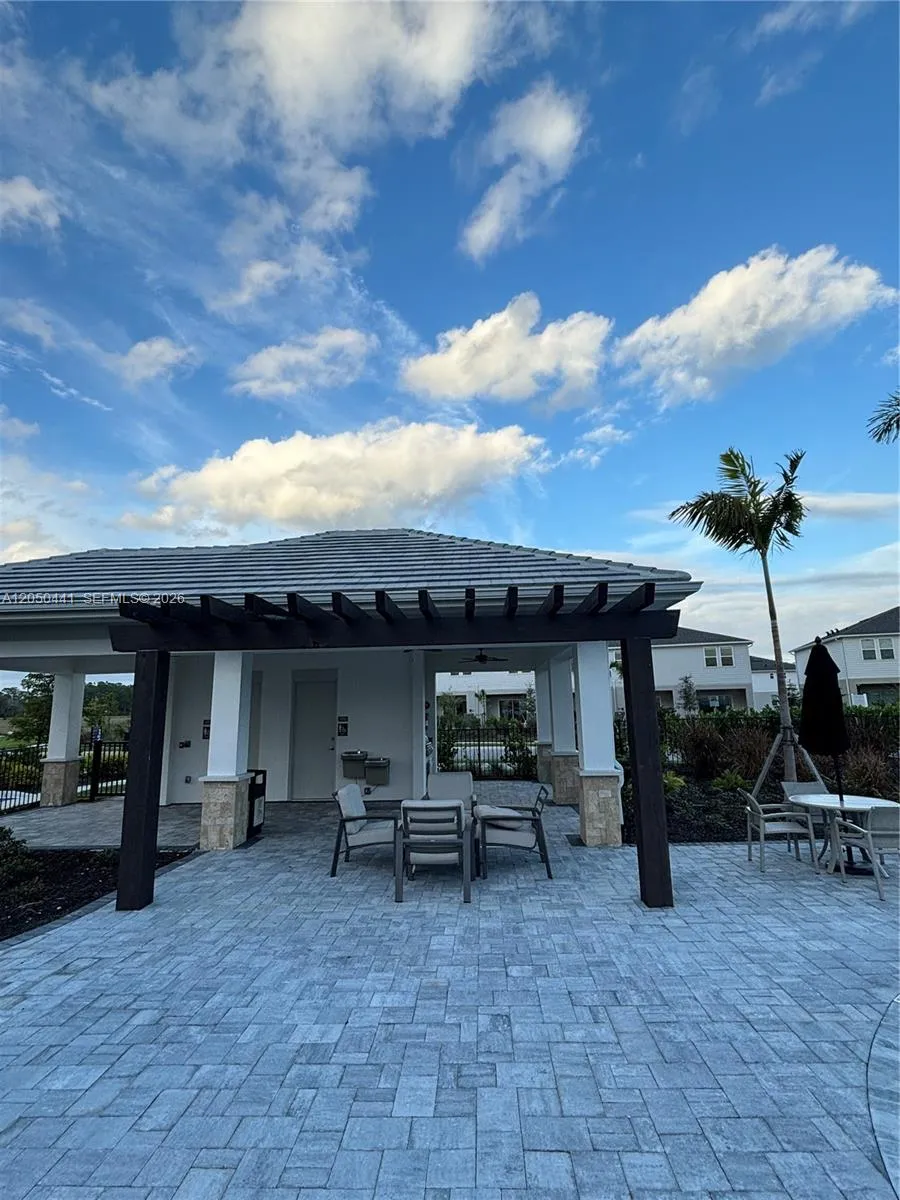 8768 daybreak st Sarasota, FL 34241