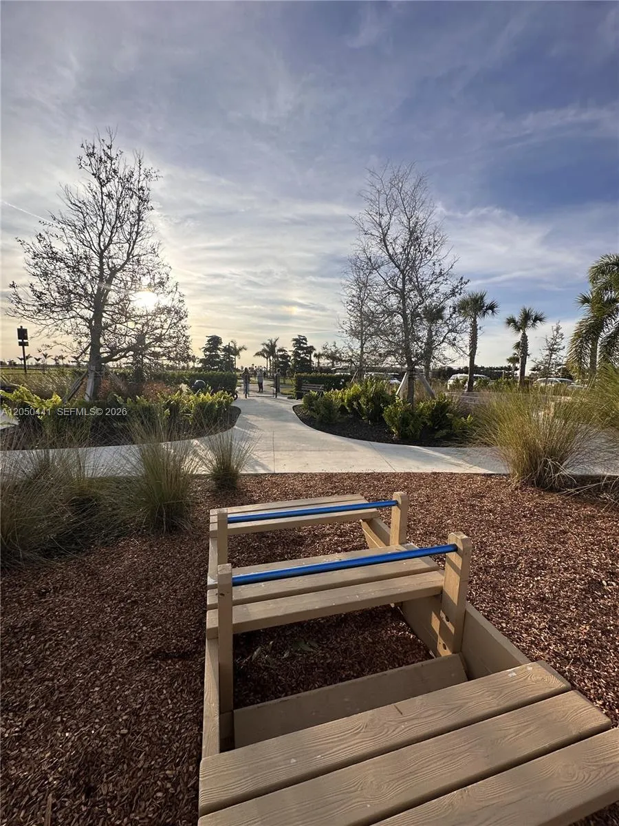 8768 daybreak st Sarasota, FL 34241
