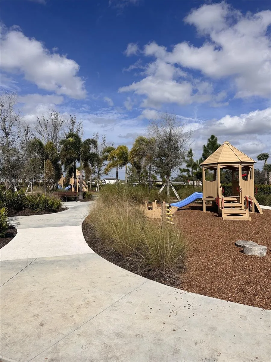 8768 daybreak st Sarasota, FL 34241