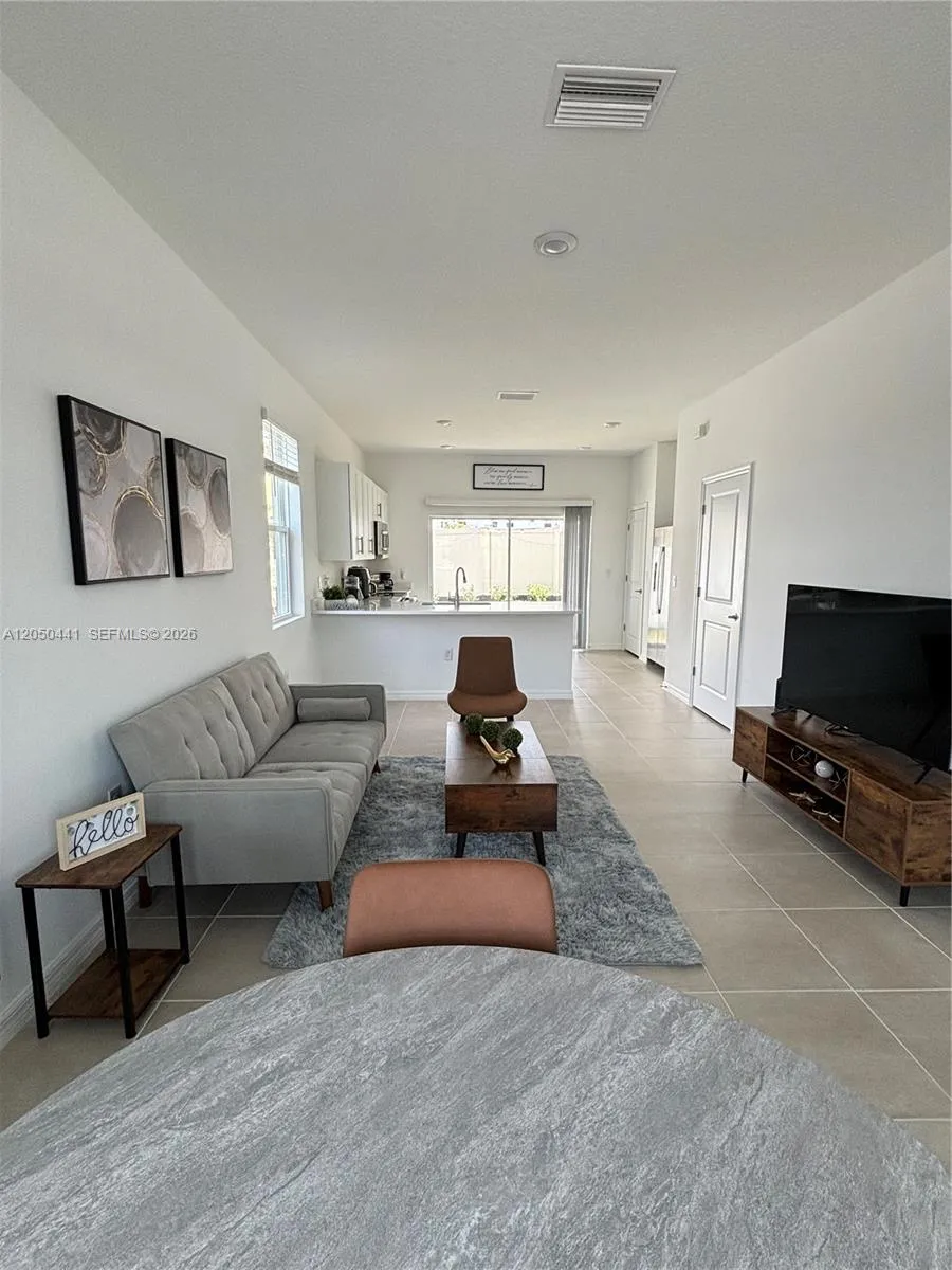 8768 daybreak st Sarasota, FL 34241