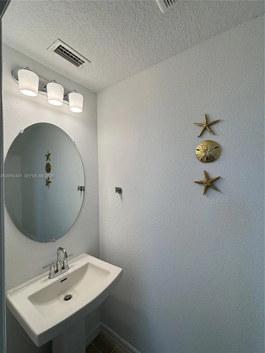 8768 daybreak st Sarasota, FL 34241