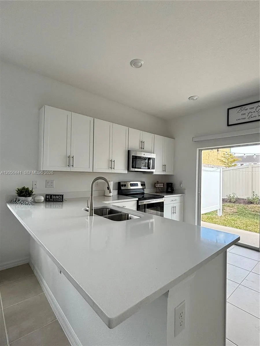 8768 daybreak st Sarasota, FL 34241