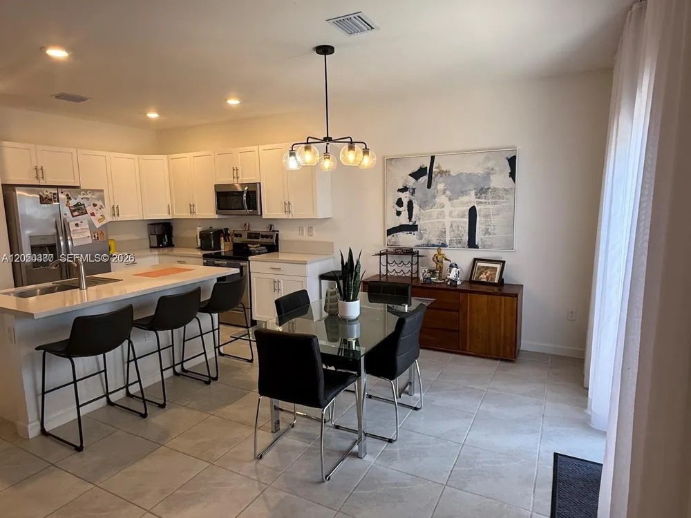 10072 SW 231 st Ln Miami, FL 33190