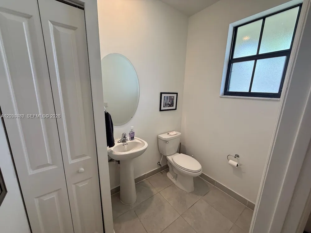 10072 SW 231 st Ln Miami, FL 33190