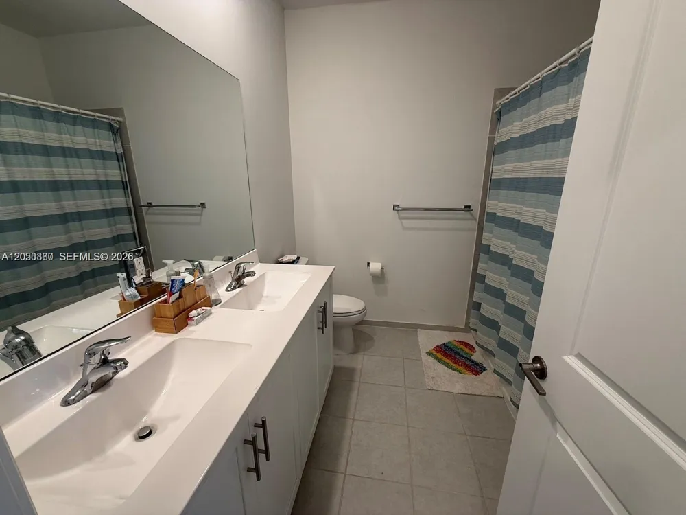 10072 SW 231 st Ln Miami, FL 33190