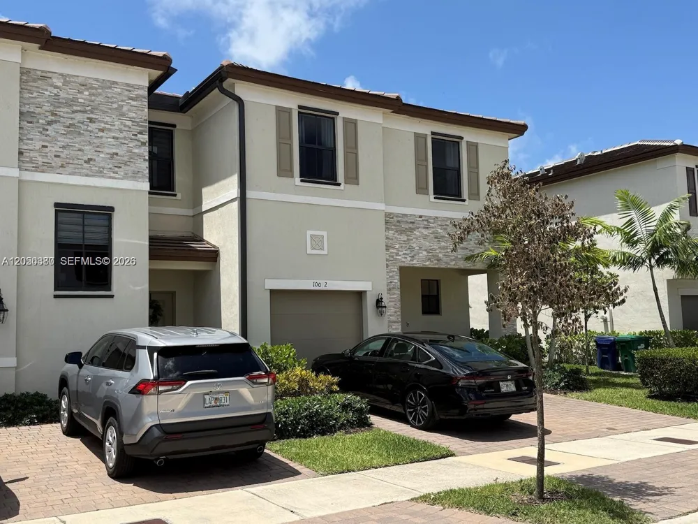 10072 SW 231 st Ln Miami, FL 33190