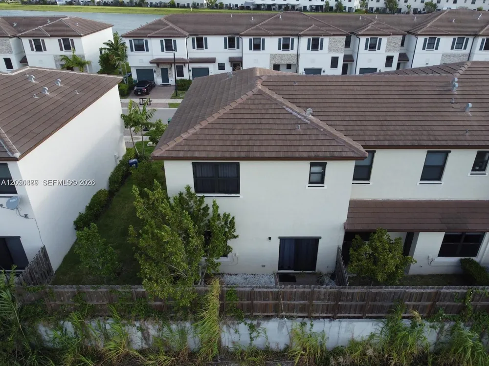 10072 SW 231 st Ln Miami, FL 33190