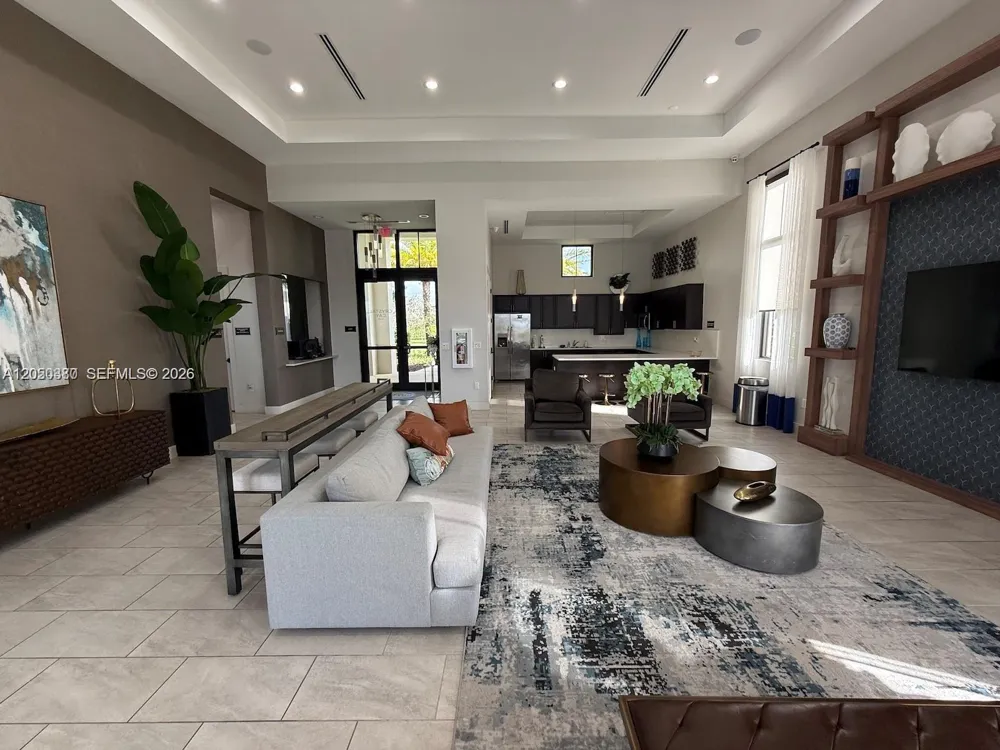 10072 SW 231 st Ln Miami, FL 33190