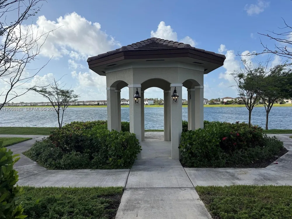 10072 SW 231 st Ln Miami, FL 33190