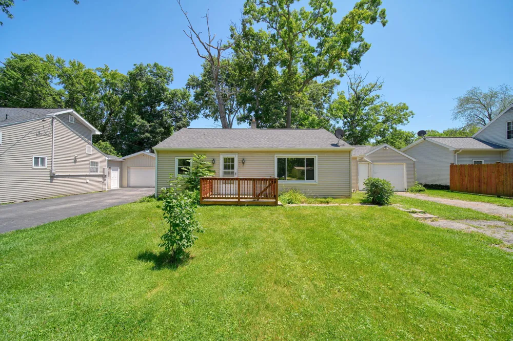 315 Kenneth Street Blackman Charter Township, MI 49203