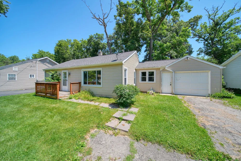 315 Kenneth Street Blackman Charter Township, MI 49203