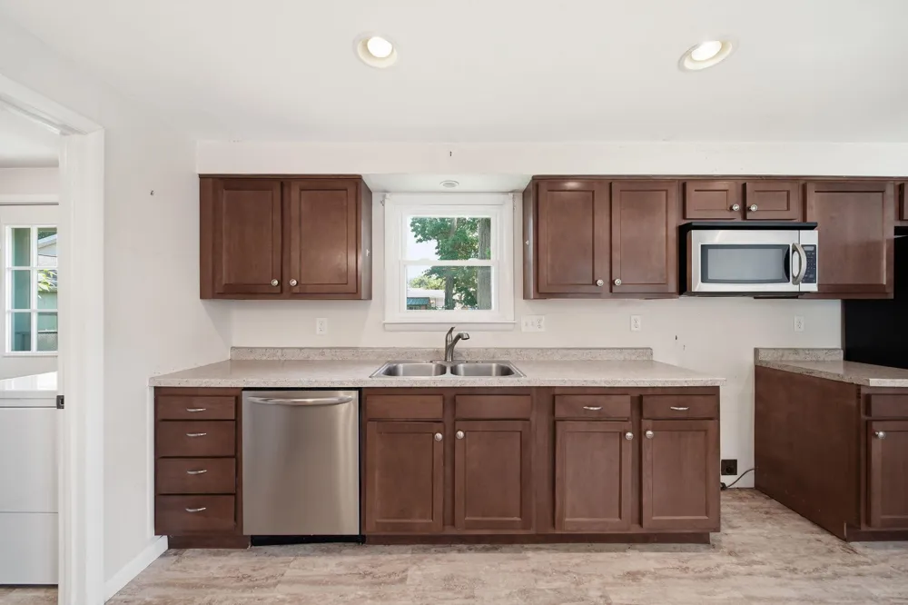315 Kenneth Street Blackman Charter Township, MI 49203