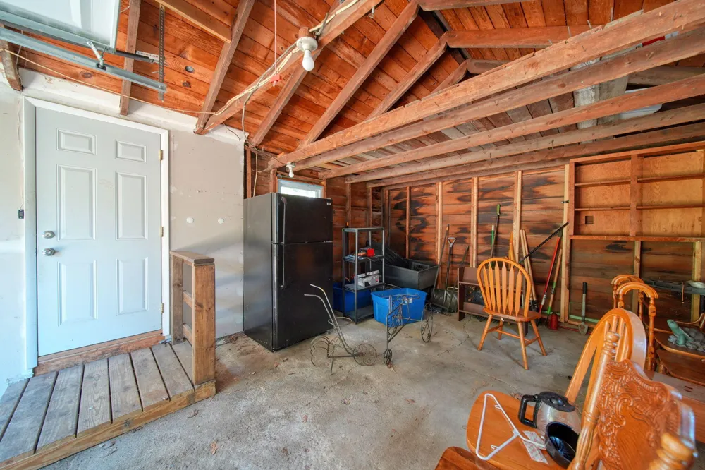 315 Kenneth Street Blackman Charter Township, MI 49203