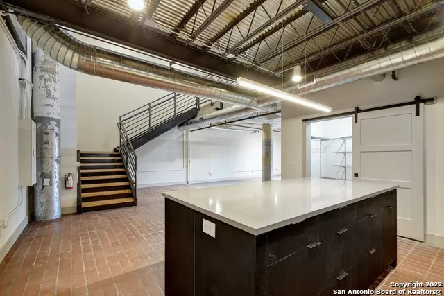 215 COCA COLA PL Unit 308 San Antonio, TX 78219