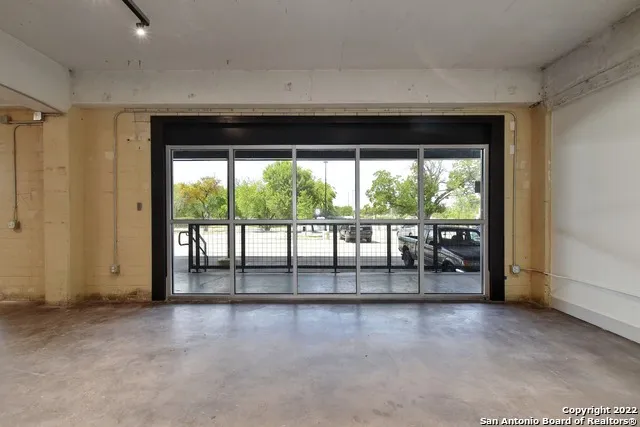 215 COCA COLA PL Unit 308 San Antonio, TX 78219
