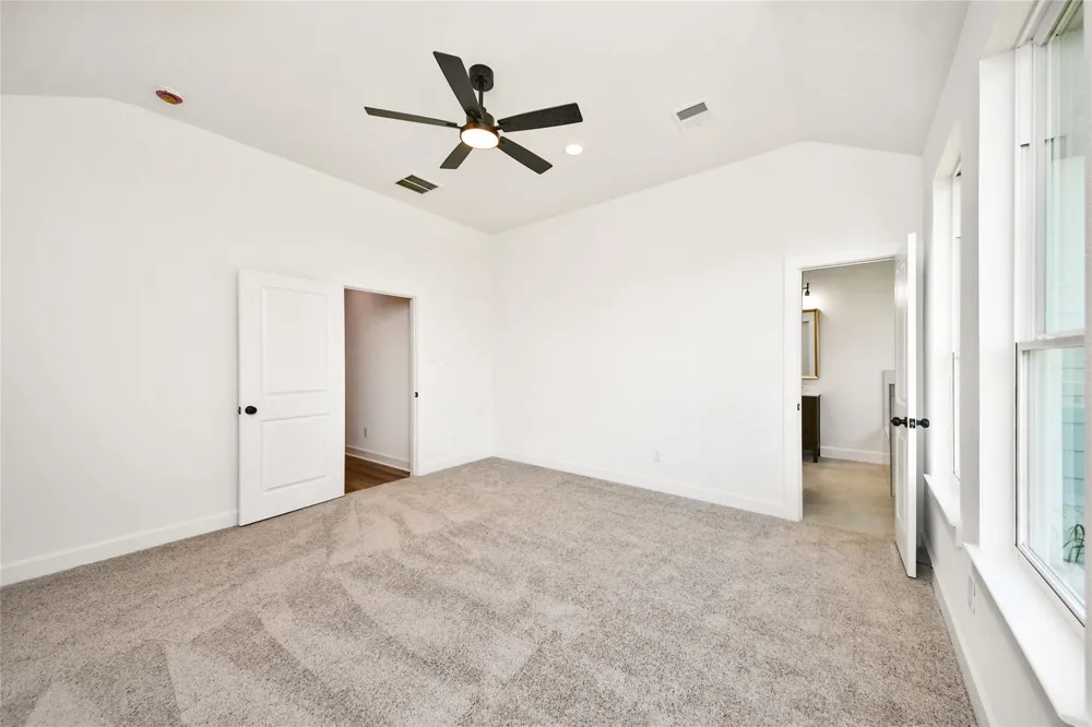 925 1st Street Hempstead, TX 77445
