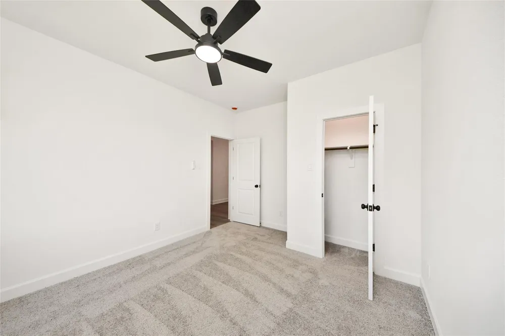925 1st Street Hempstead, TX 77445