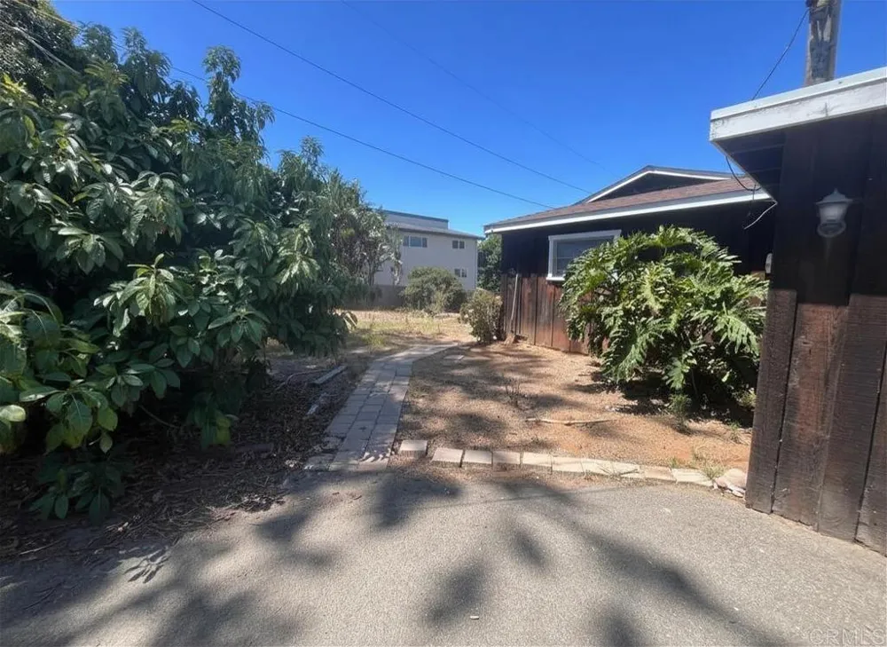 1501 Laurel Road Oceanside, CA 92054
