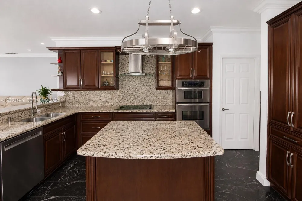 16075 SW 149th Ter Miami, FL 33196