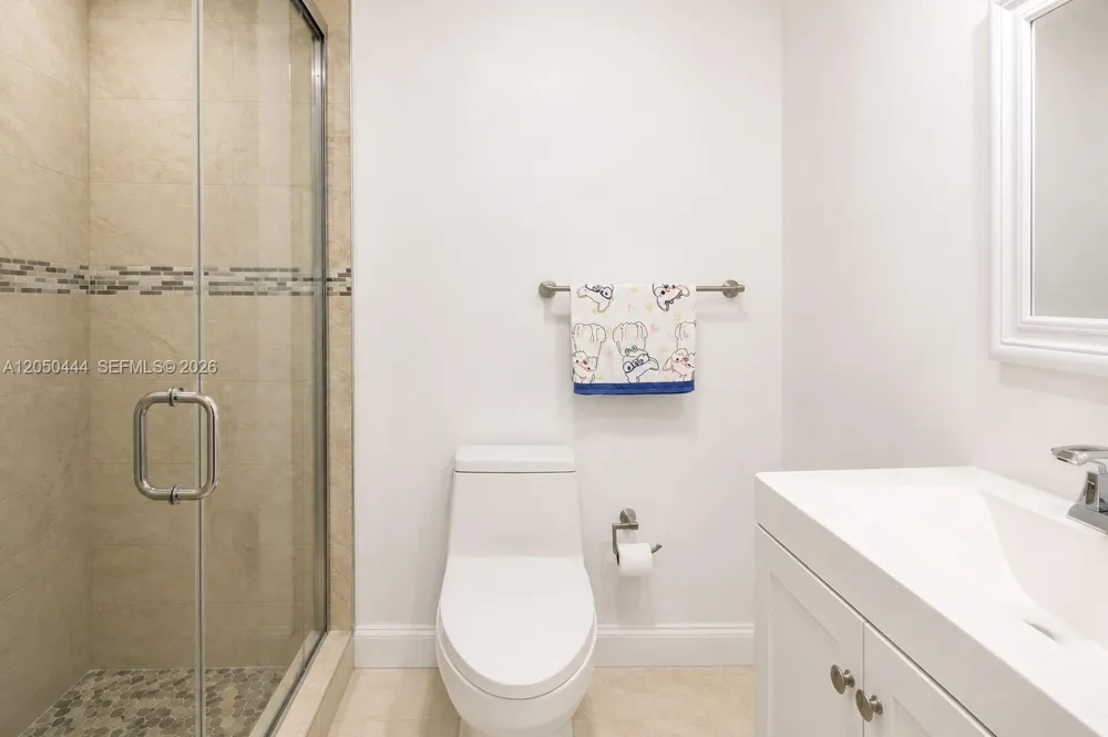 16075 SW 149th Ter Miami, FL 33196
