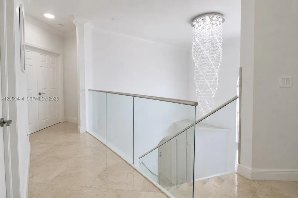16075 SW 149th Ter Miami, FL 33196