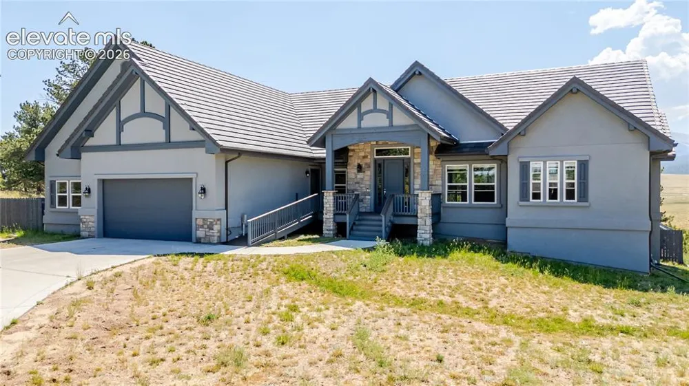 407 Silvermoon Heights Divide, CO 80814