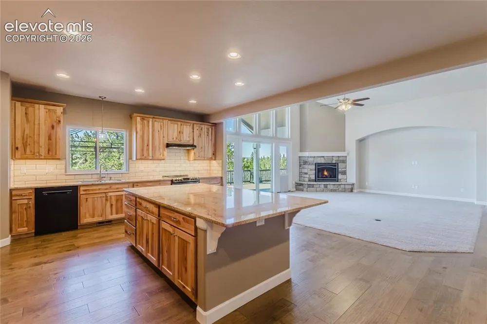 407 Silvermoon Heights Divide, CO 80814