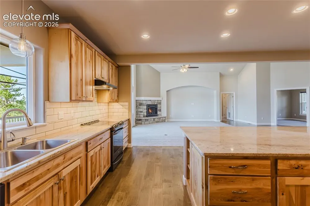 407 Silvermoon Heights Divide, CO 80814